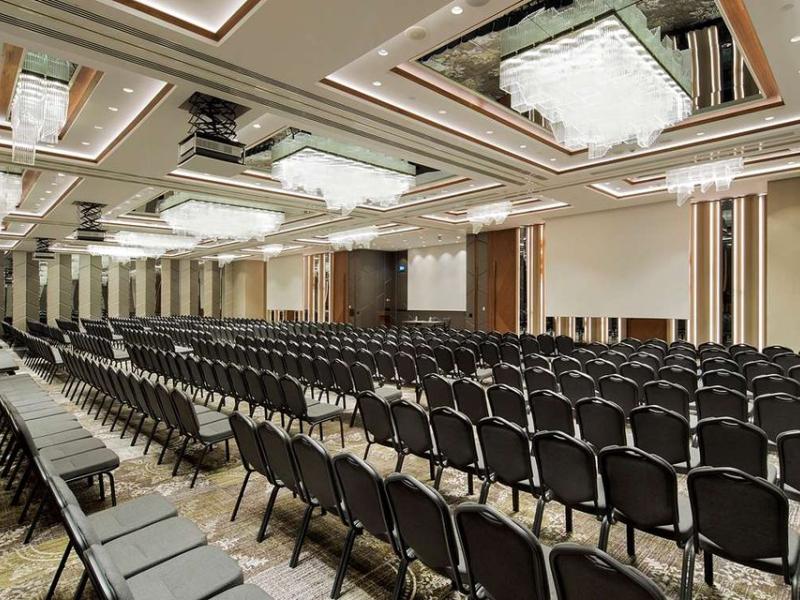 DoubleTree by Hilton Hotel Istanbul - Piyalepasa