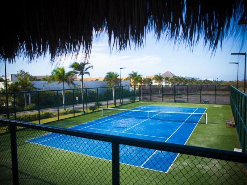 Coral House By CanaBay Hotels