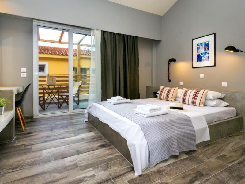 Zoe Hotel