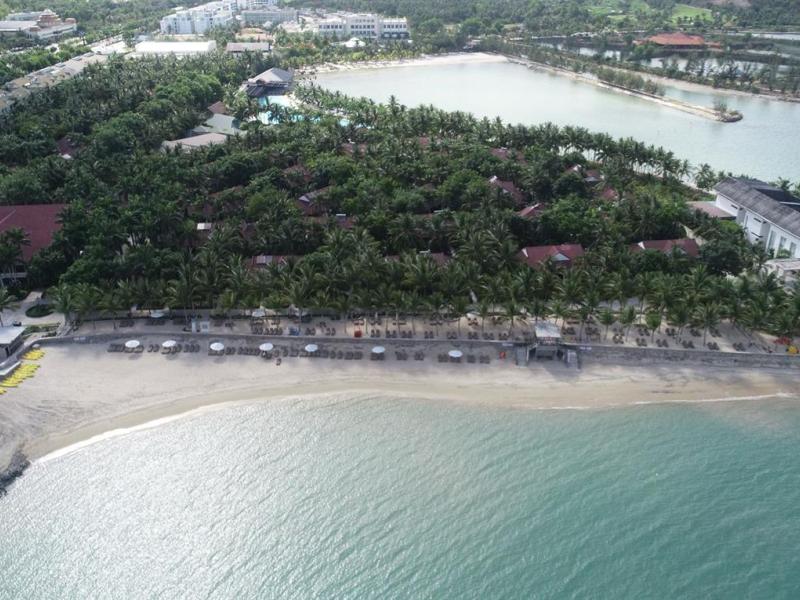 Diamond Bay Resort & Spa in Nha Trang City