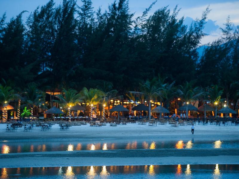 Diamond Bay Resort & Spa in Nha Trang City