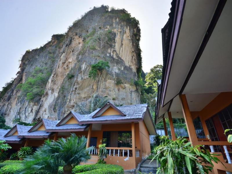 Diamond Cave Resort