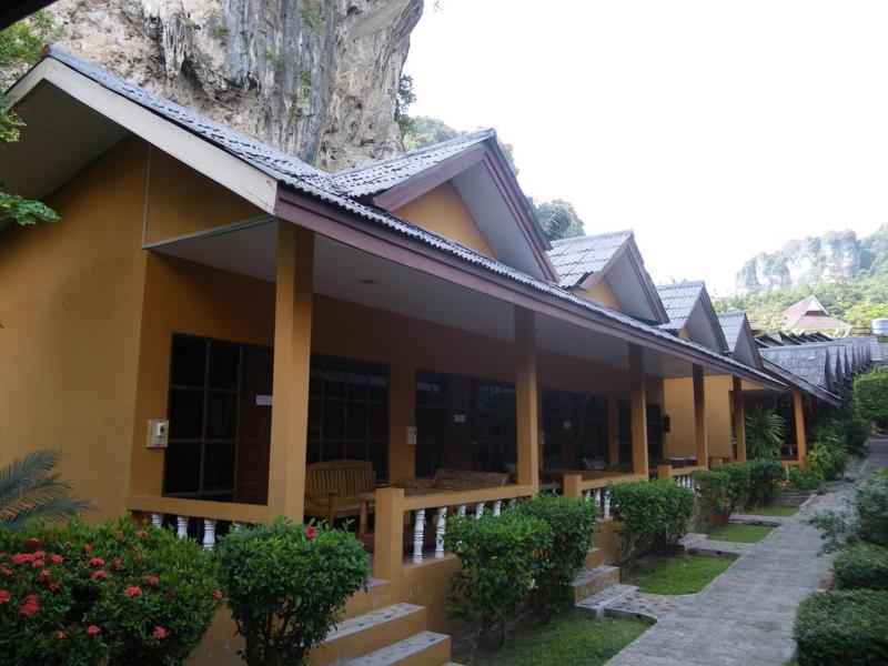 Diamond Cave Resort