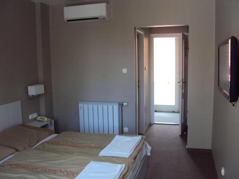 Diana Hotel