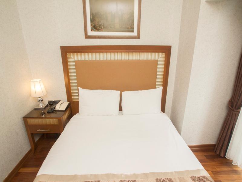 Nova Plaza Park Hotel