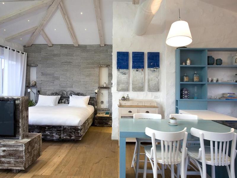 Molcho Neve Tzedek Apartments