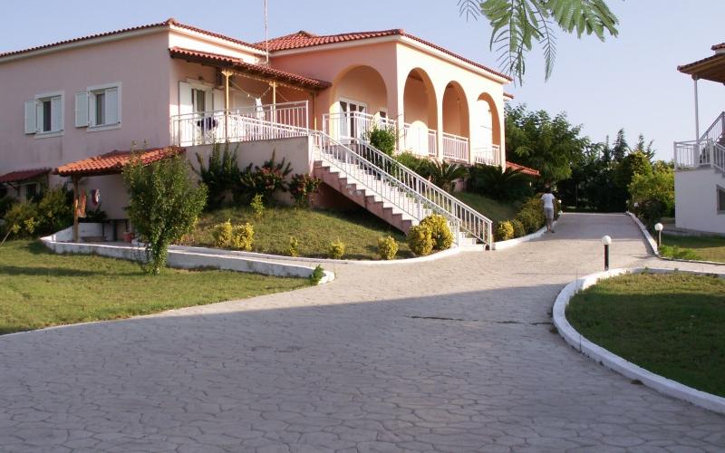 Kastro Beach Hotel