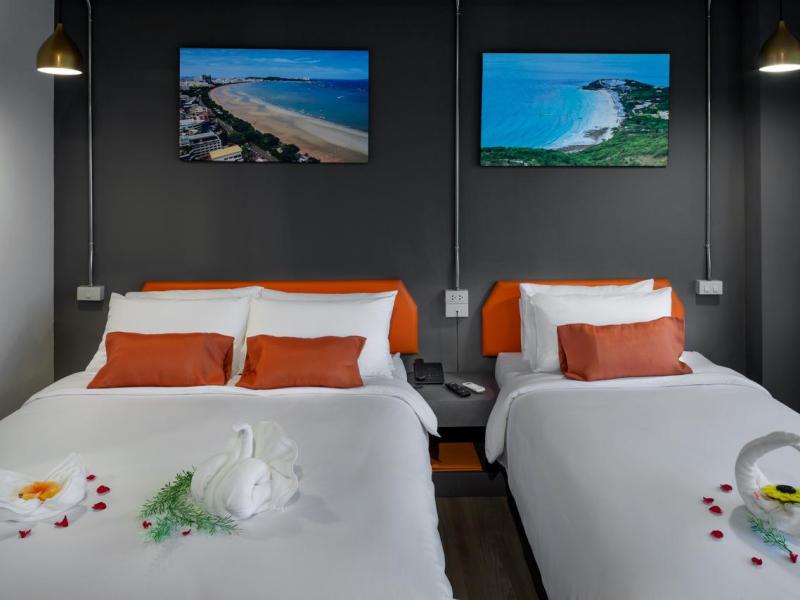 7 Days Premium Hotel