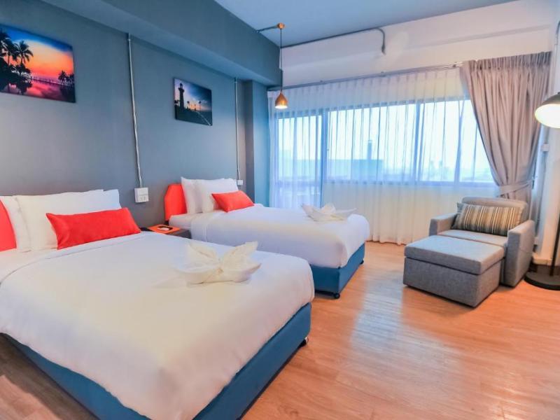 7 Days Premium Hotel