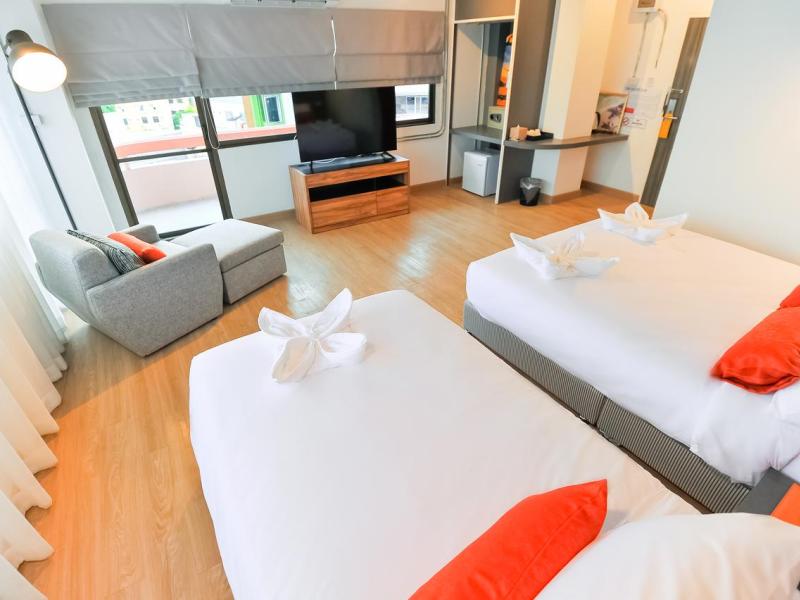 7 Days Premium Hotel