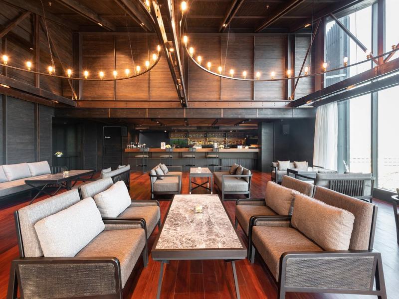 Ramada Plaza by Wyndham Chao Fah