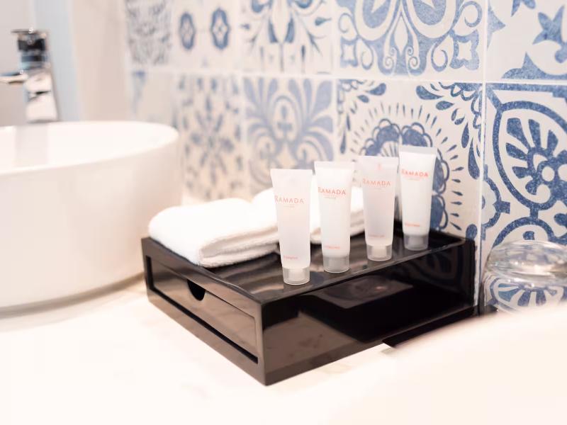 Ramada Plaza by Wyndham Chao Fah