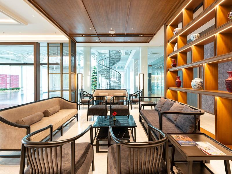 Ramada Plaza by Wyndham Chao Fah