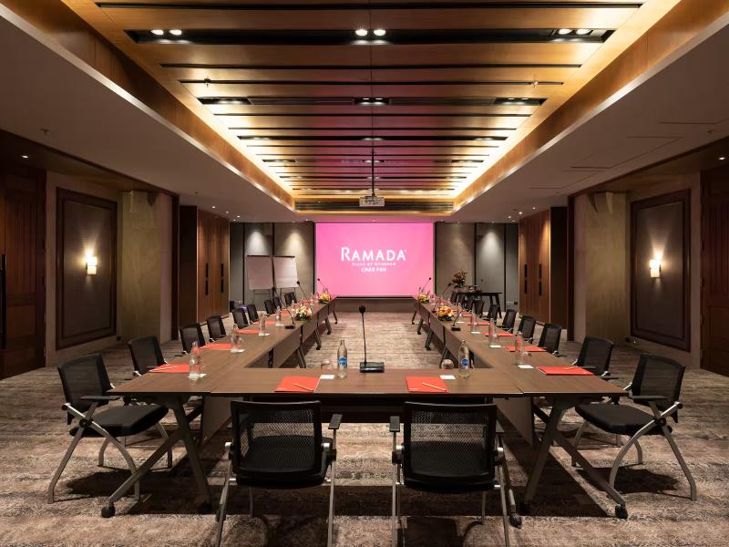 Ramada Plaza by Wyndham Chao Fah