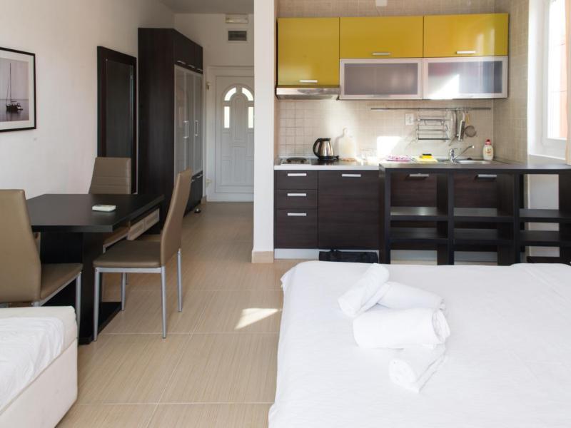 Alessandra Apartments 