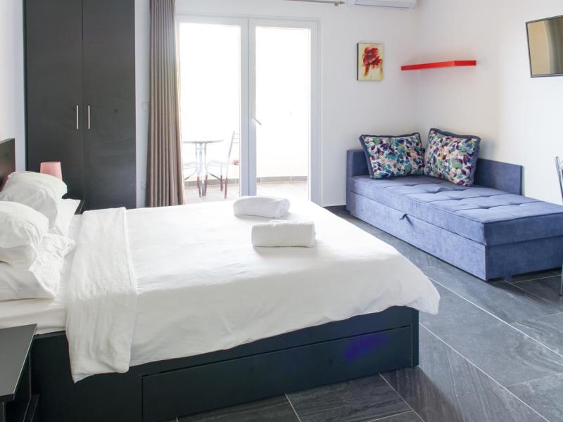 Alessandra Apartments 
