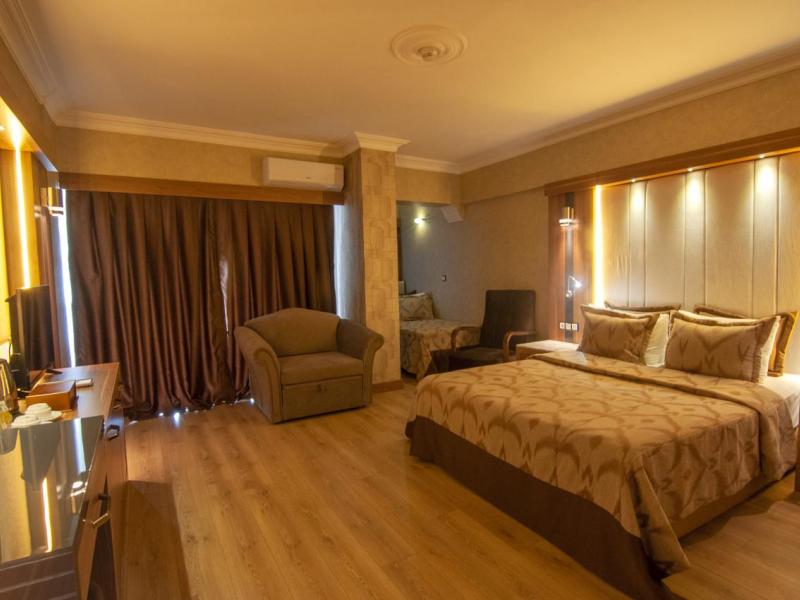 Laur Hotels Experience & Elegance