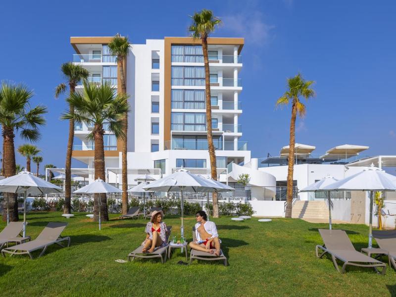 Leonardo Crystal Cove Hotel & Spa by the sea