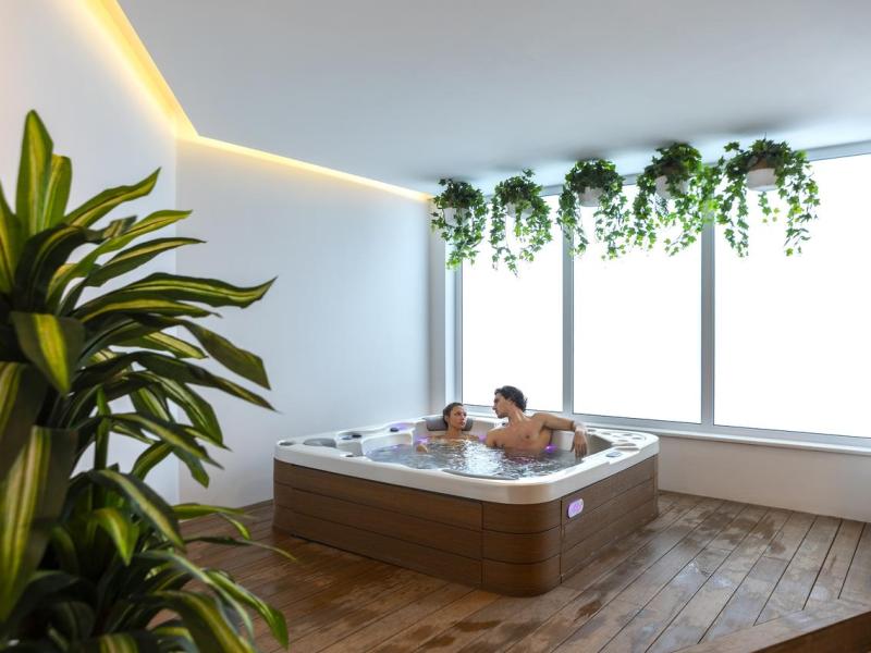 Leonardo Crystal Cove Hotel & Spa by the sea