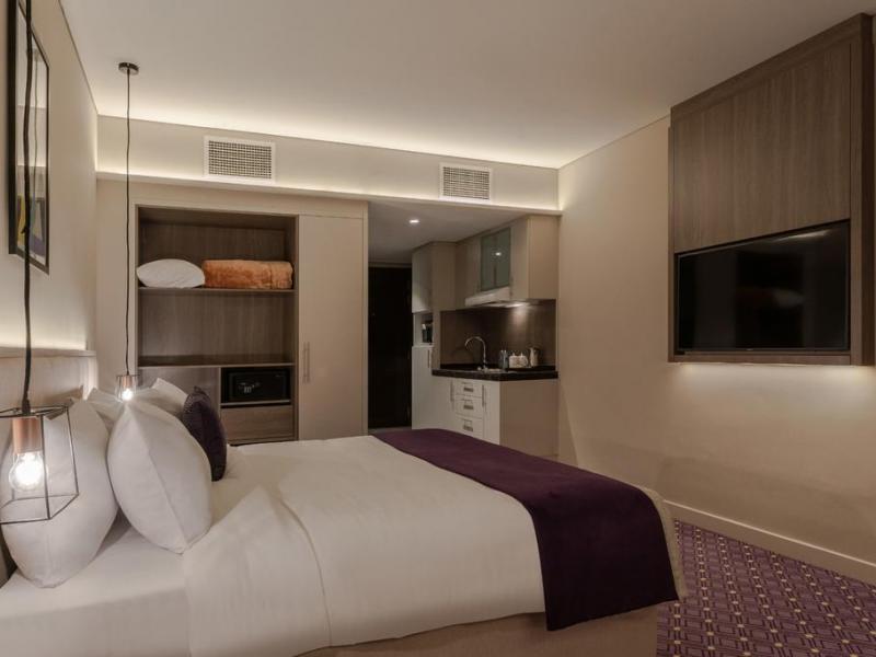 Leva Hotel and Suites Mazaya Centre