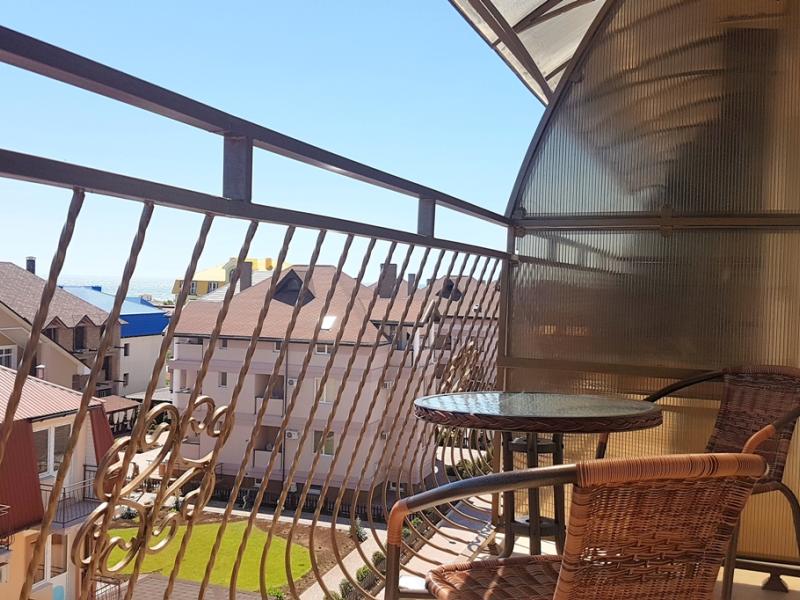 Nikos (Новофедоровка)