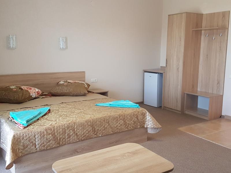 Nikos (Новофедоровка)