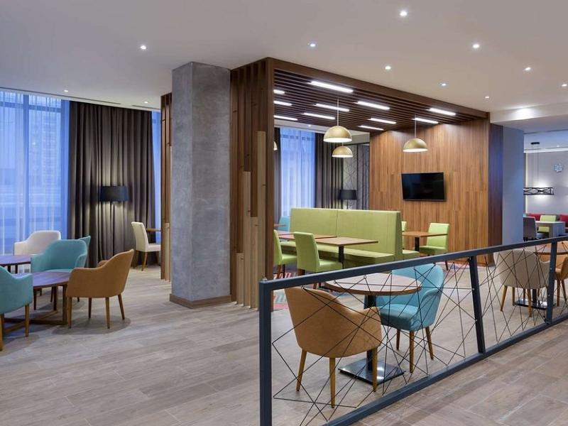 Hampton by Hilton Astana Triumphal Arch