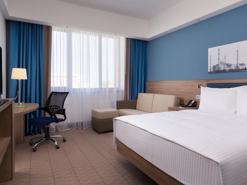 Hampton by Hilton Astana Triumphal Arch