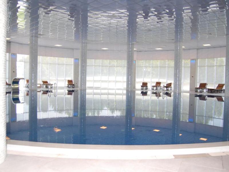 Agsaray Deluxe Hotel