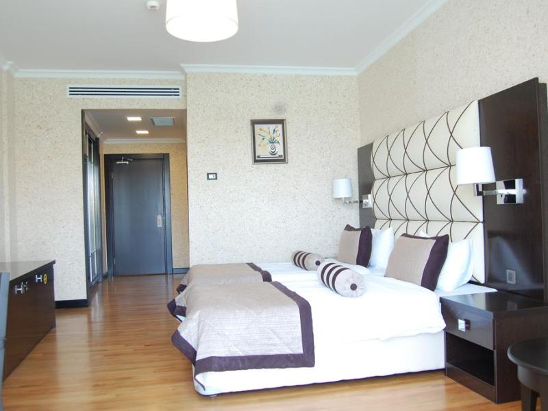 Agsaray Deluxe Hotel