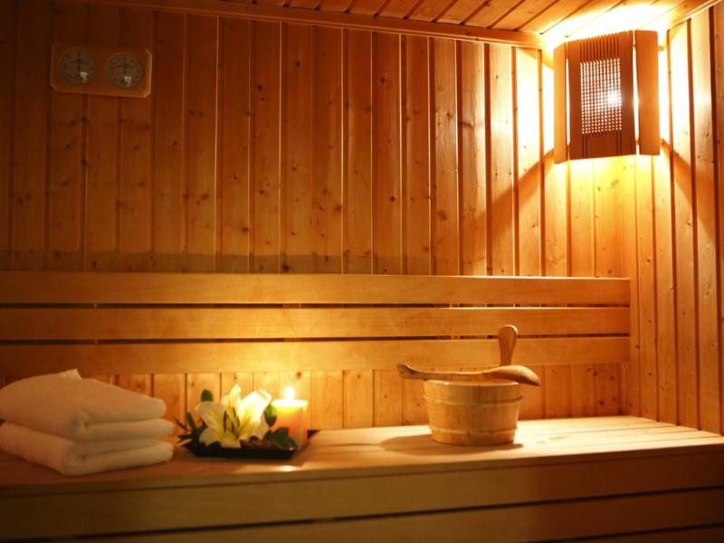 Agsaray Deluxe Hotel