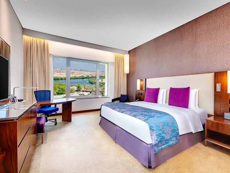 Crowne Plaza Muscat OCEC