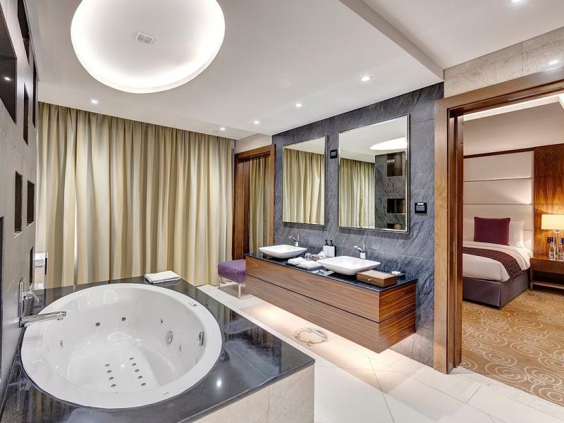 Crowne Plaza Muscat OCEC