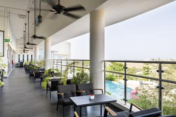 Отель Crowne Plaza Muscat OCEC Оман, Маскат, фото 27