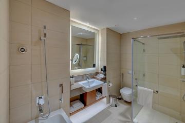 Отель Crowne Plaza Muscat OCEC Оман, Маскат, фото 10