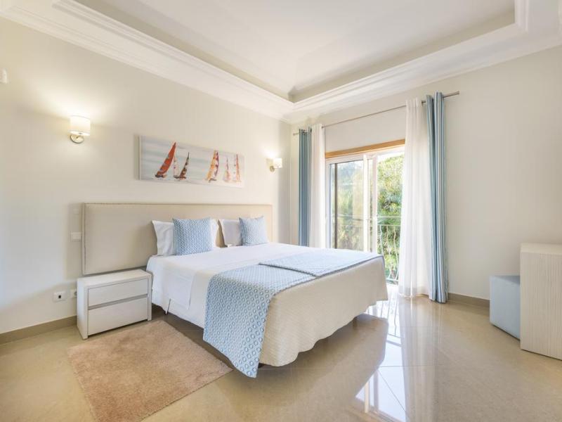 Lakeside Country Club