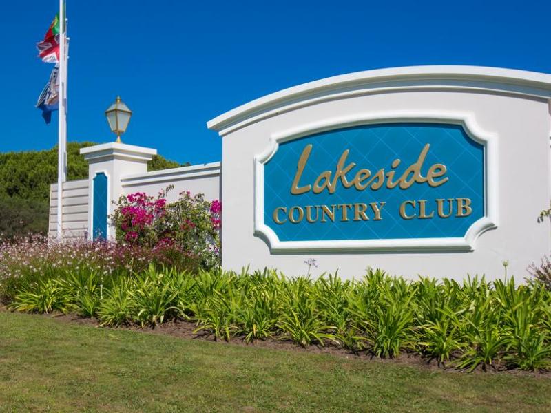 Lakeside Country Club