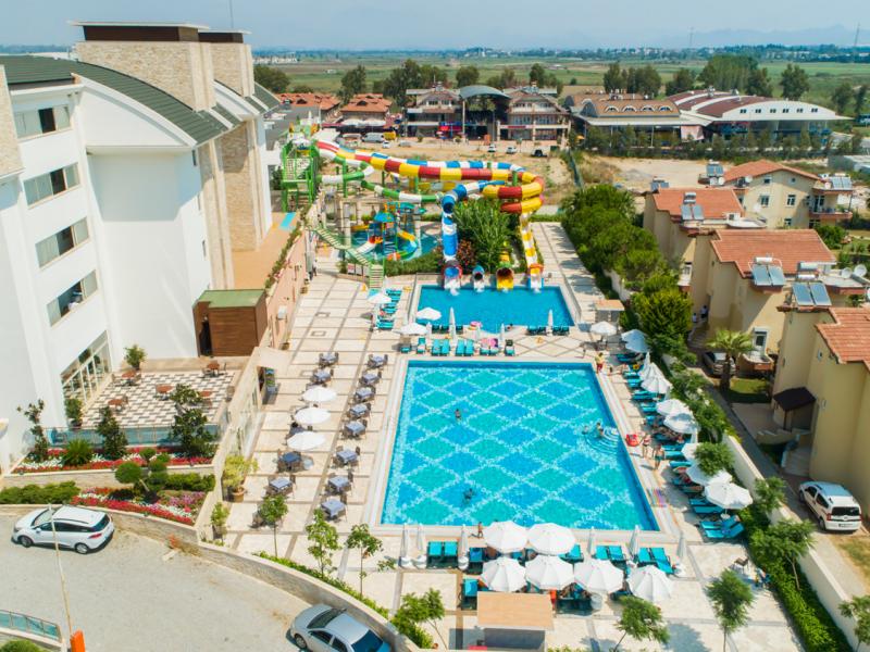 Crystal Waterworld Park Resort & Spa