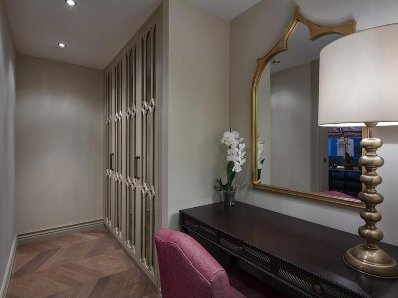 Hagia Sofia Mansions Istanbul, Curio Collection by Hilton