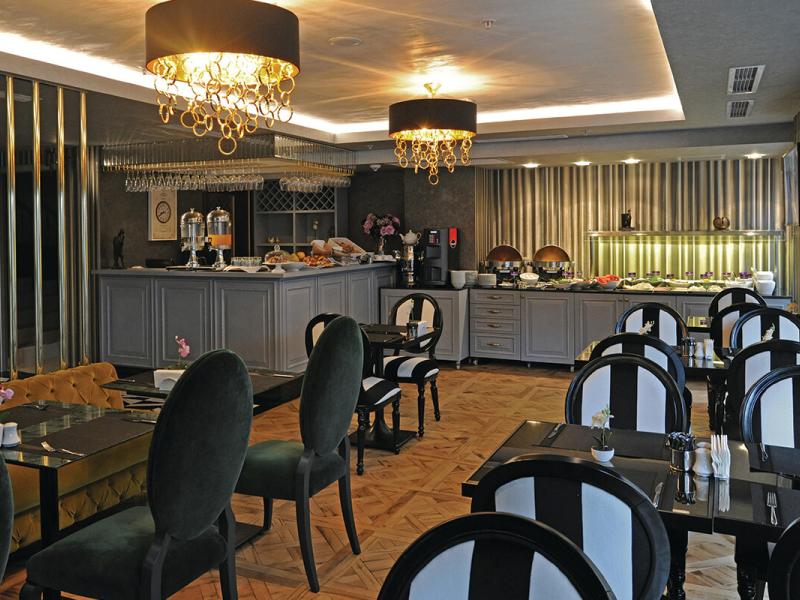 Le Petit Palace Hotel