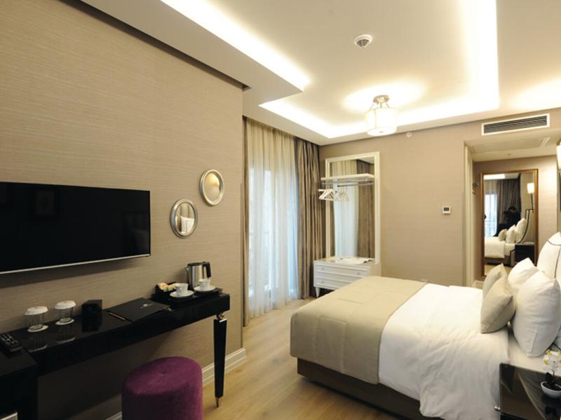 Le Petit Palace Hotel