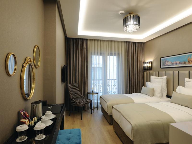Le Petit Palace Hotel