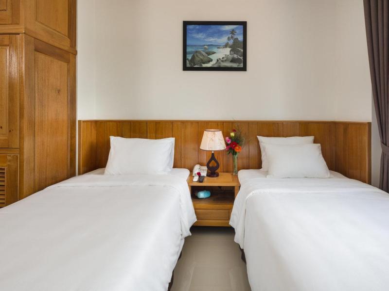 Royal Hotel