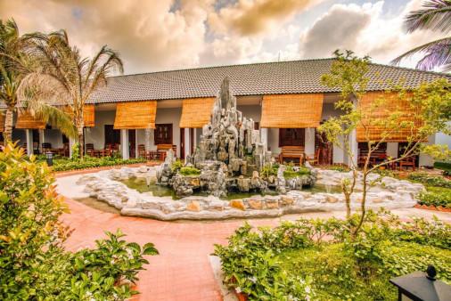 Palm Hill Resort