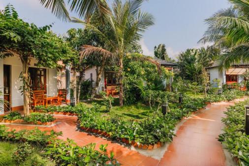 Palm Hill Resort