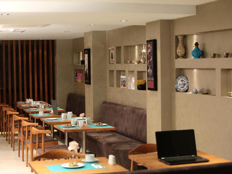 Park By Clover Hotel