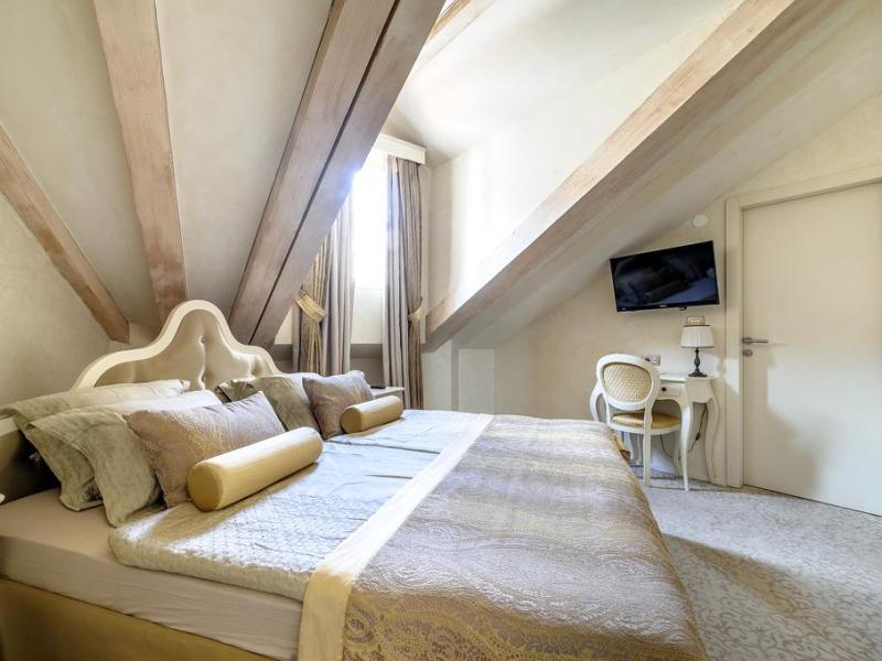 Heritage Hotel Life Palace