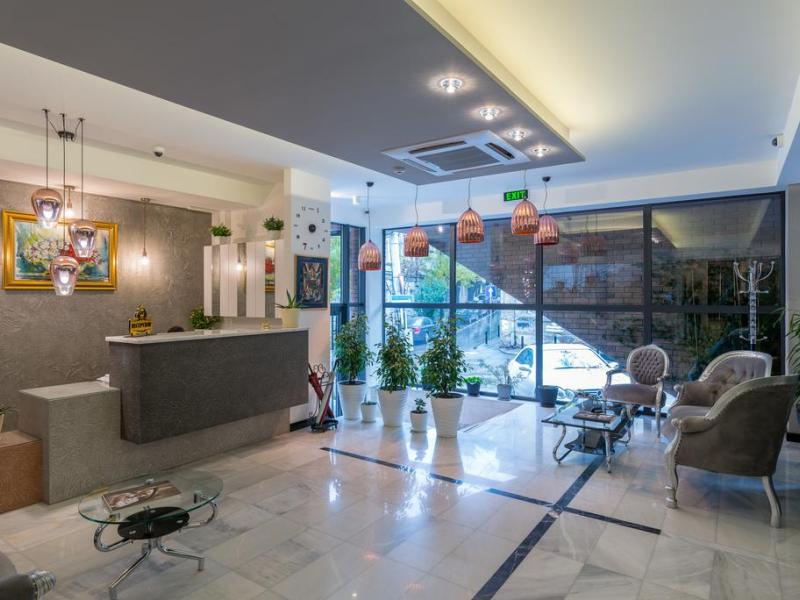 Veranova Hotel