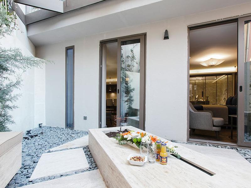Noble22 Suites