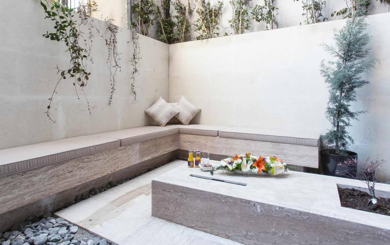 Noble22 Suites